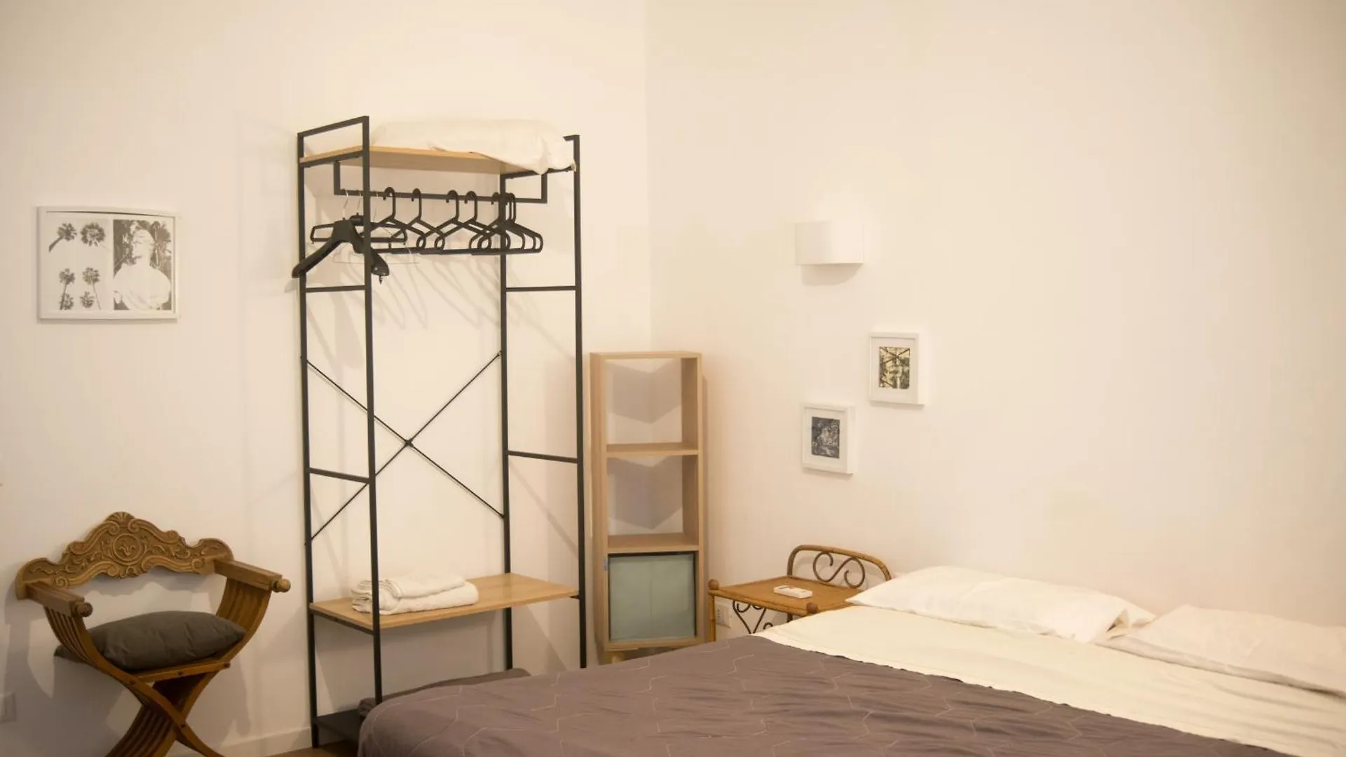 Via Pannieri Apartament パレルモ アパート